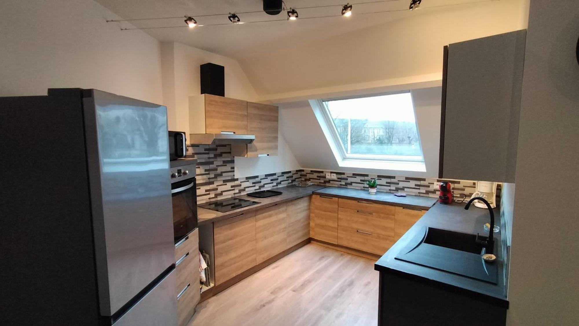 Spacious Flat Close To The Railway Station トロワ 部屋 写真